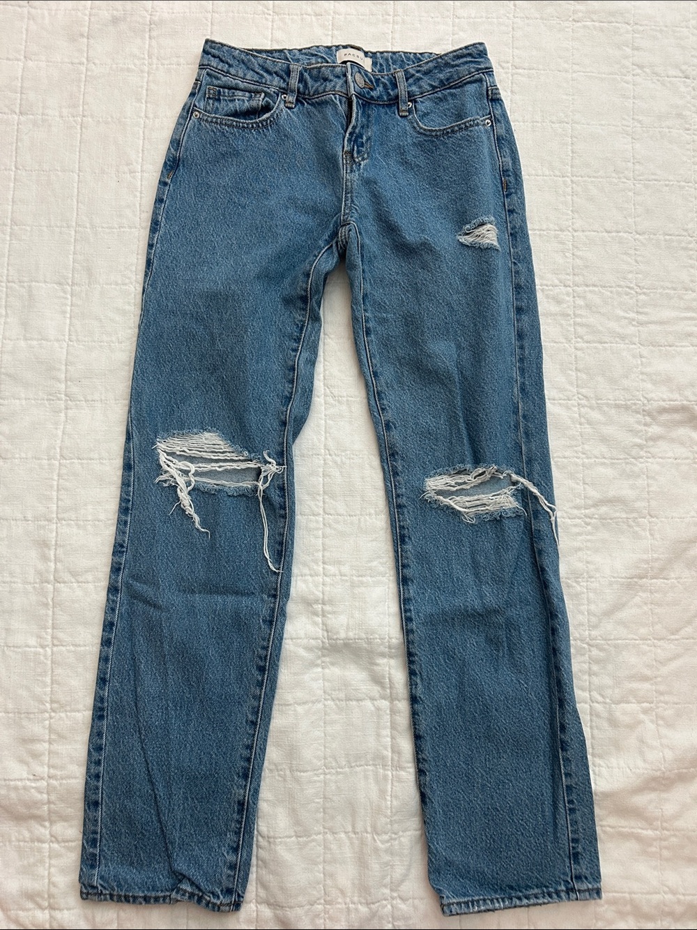 PacSun Women's Low Rise Straight Leg Ripped Denim Jeans - Blue